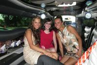 customerGallery_hummer_limousine_wedding_bridesmaids